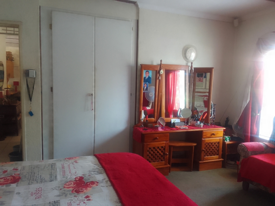 2 Bedroom Property for Sale in Geelhoutpark North West